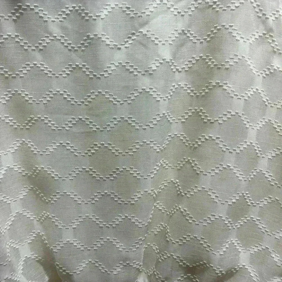 Elizabeth and James long sleeves, v neck peplum blouse in cream. Size Small. - Picture 9 of 9